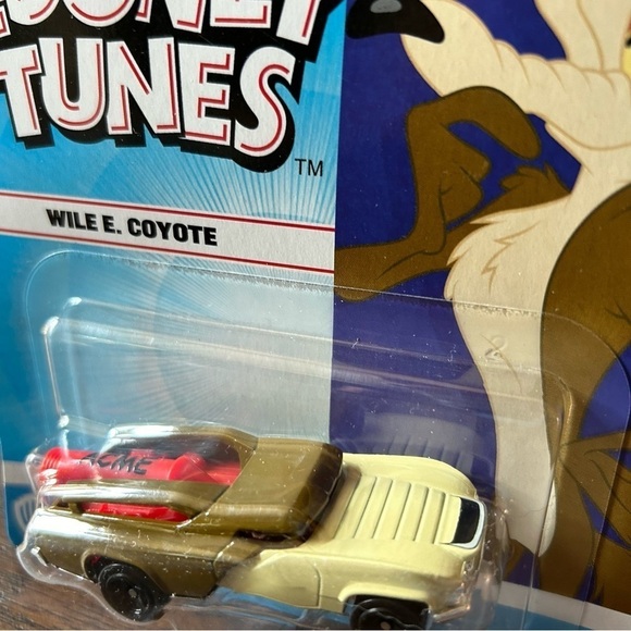 Hot Wheels Looney Tunes Wile E. Coyote - Picture 9 of 11